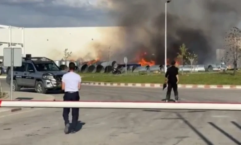 إندلاع حريق مهول في مصنع للعجلات بطنجة