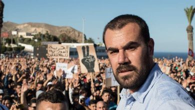 بموافقة المندوبية العامة لإدارة السجون.. ناصر الزفزافي يزور والده المريض في الحسيمة
