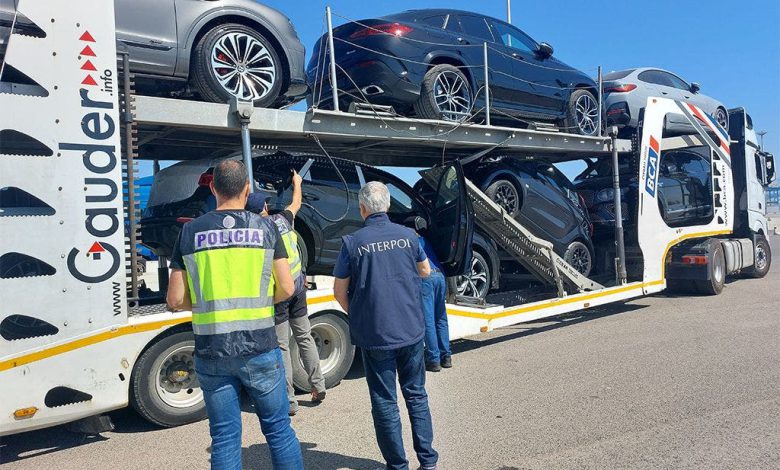 تفكيك عصابة تهريب السيارات الفاخرة بين إسبانيا والمغرب