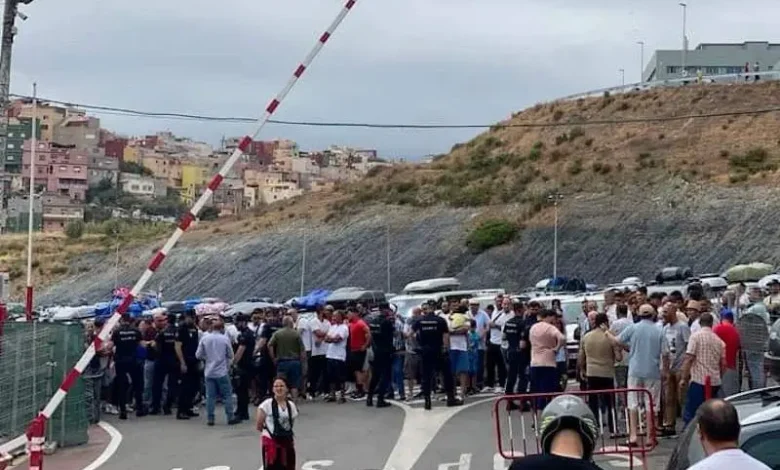 دعوات لتسهيل إجراءات معبر باب مليلية وتخفيف معاناة العائلات والمغتربين