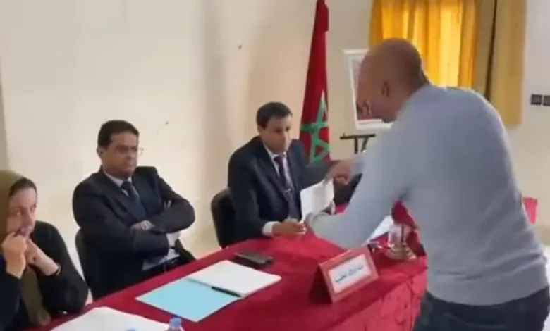 رشاوى بملايين وتسجيلات صادمة بفاس.. هل تسقط رؤوس كبيرة في فضيحة أولاد الطيب؟