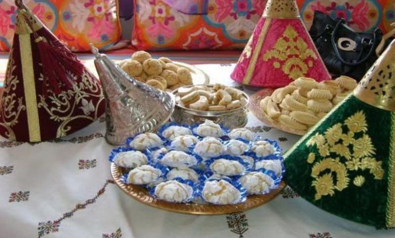 العيد يحضر بلا أضاحي و لكن دفء الزيارات يعوّض الغياب
