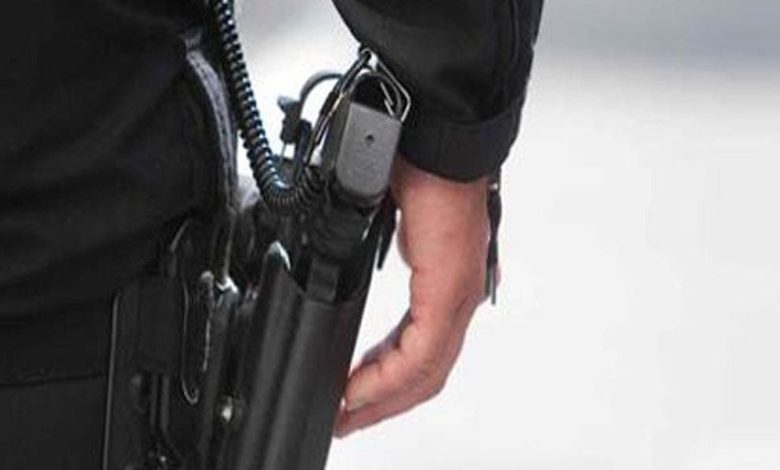 في ظرف قياسي.. أمن جرسيف يفك لغز سرقة سيارة تحت التهديد بسلاح مزيف