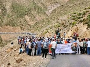 مسيرة رجال أيت بوكماز تفجر صرخة "المغرب العميق"