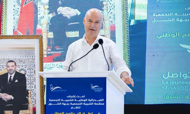 بيرو ينتقد السياسيين الذين يحاولون الركوب على “المآسي والبؤس”