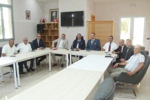 تدشين قاعة المؤتمرات بنادي هيئة المحامين بتاركة(صور)