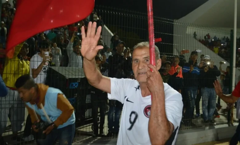 وفاة أسطورة الكرة المغربية أحمد فرس بعد صراع طويل مع المرض