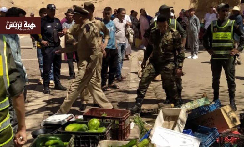 صفرو.. استمرار حملة تحرير الملك العمومي تزامنا مع السوق الأسبوعي